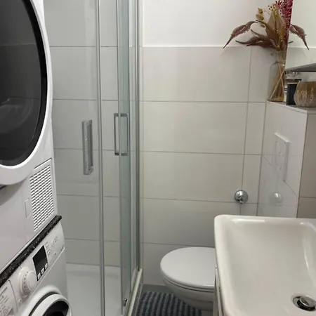Apartment Helle Stadtwohnung In Flingern Dusseldorf